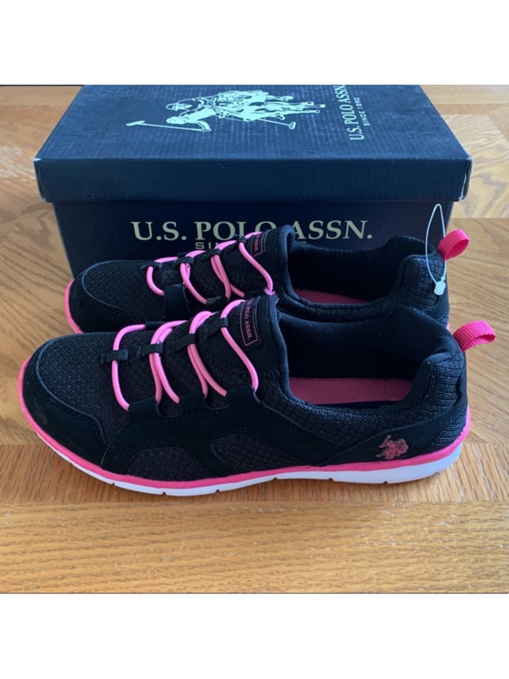 NWT U.S. Polo Assn. No Tie Black and Pink Sneakers